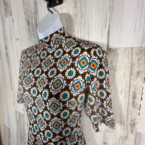 Donna Morgan Moroccan Floral Dress 0 | Sleeveless | Stretch | Knee Length - Picture 5 of 9